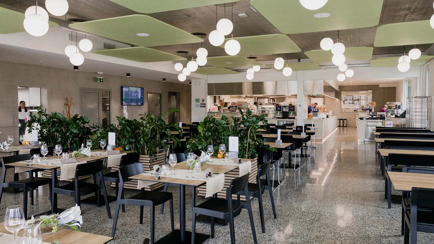 Salle de repas du restaurant Le Pavé Gourmand.